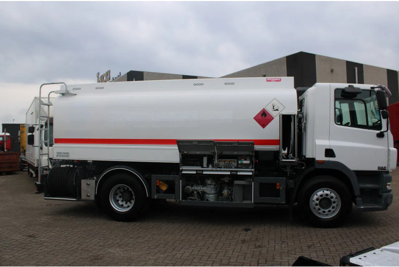 DAF CF 85.430 + PUMP/METERS + 4 COMPART / 15.000 LITER + COMPLETE SYSTEM WORKING + MANUAL - Грузовик-цистерна: фото 3 DAF CF 85.430 + PUMP/METERS + 4 COMPART / 15.000 LITER + COMPLETE SYSTEM WORKING + MANUAL - Грузовик-цистерна: фото 3