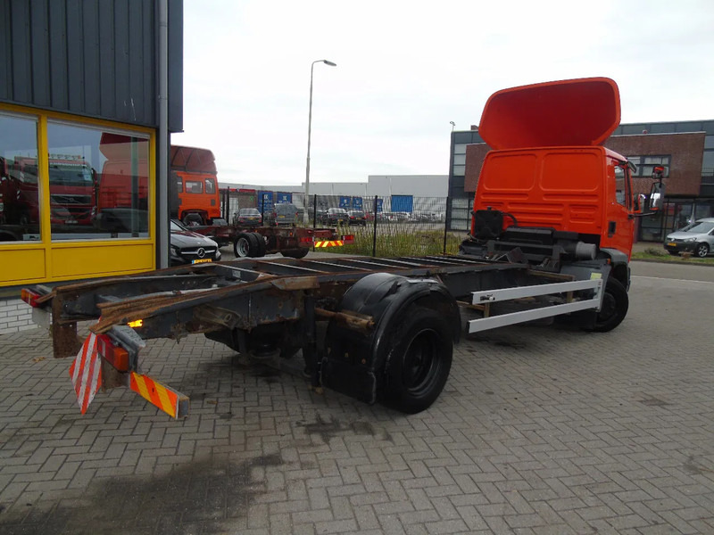 DAF LF 55.160 + EURO 2 + MANUAL + 12T - Грузовик-шасси: фото 3 DAF LF 55.160 + EURO 2 + MANUAL + 12T - Грузовик-шасси: фото 3