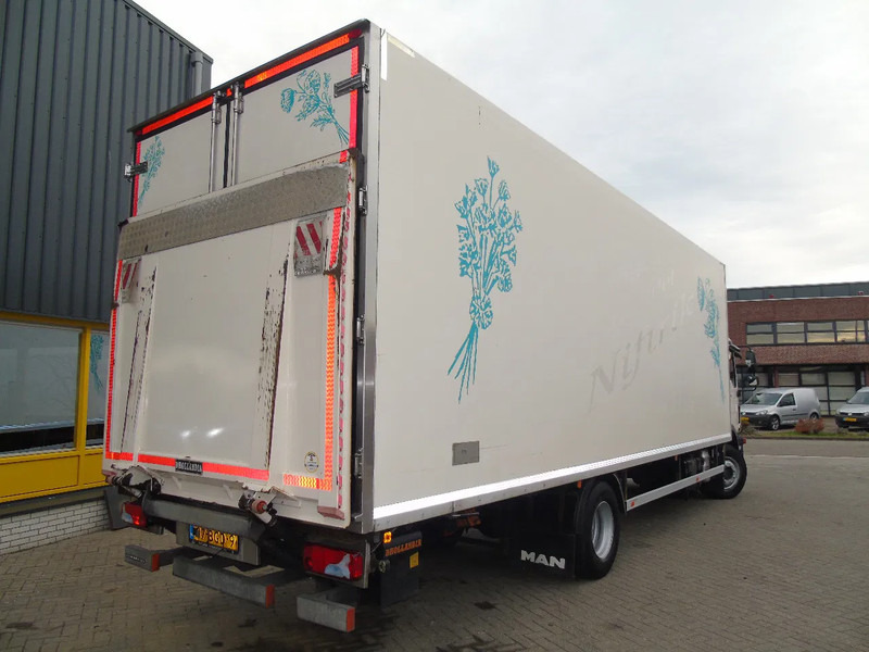 MAN TGM 12.250 + EURO 6 - Грузовик с закрытым кузовом: фото 3 MAN TGM 12.250 + EURO 6 - Грузовик с закрытым кузовом: фото 3