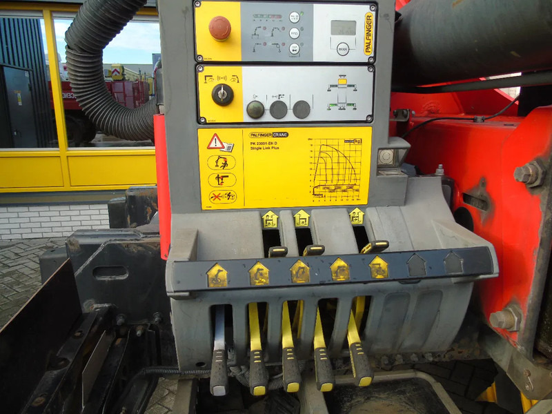 Автоманипулятор MAN TGS 35.460 + 8X4 TRIDEM + PALFINGER 23001EH + EURO 6 + REMOTE: фото 7 Автоманипулятор MAN TGS 35.460 + 8X4 TRIDEM + PALFINGER 23001EH + EURO 6 + REMOTE: фото 7