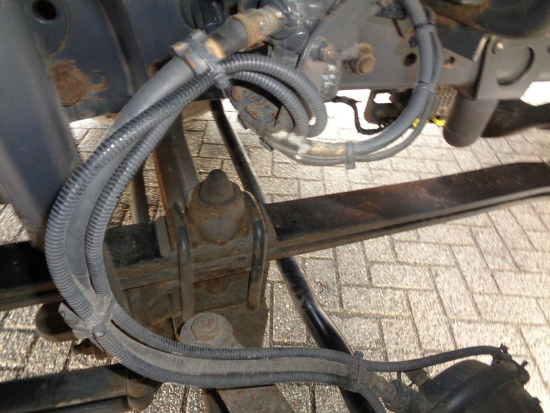 Грузовик с закрытым кузовом Mercedes-Benz AXOR 1823 + Dhollandia Lift: фото 20 Грузовик с закрытым кузовом Mercedes-Benz AXOR 1823 + Dhollandia Lift: фото 20