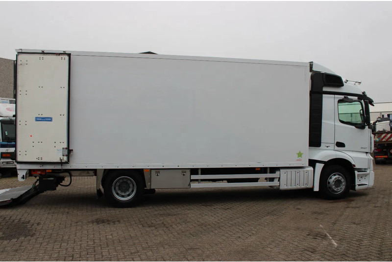 Mercedes-Benz Actros 2027 + EURO 6 + 19T - Рефрижератор: фото 4 Mercedes-Benz Actros 2027 + EURO 6 + 19T - Рефрижератор: фото 4