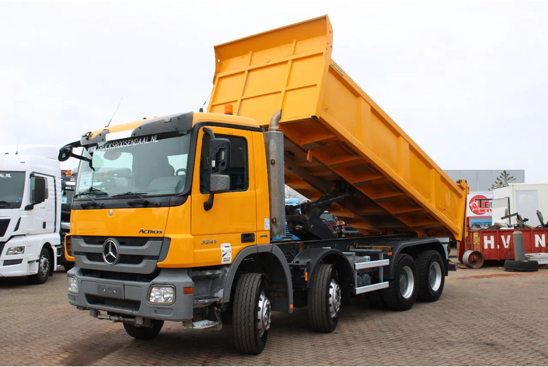 Mercedes-Benz Actros 3241 8x4 + SPRING SPRING BLATT + EURO 5 - Самосвал: фото 2 Mercedes-Benz Actros 3241 8x4 + SPRING SPRING BLATT + EURO 5 - Самосвал: фото 2