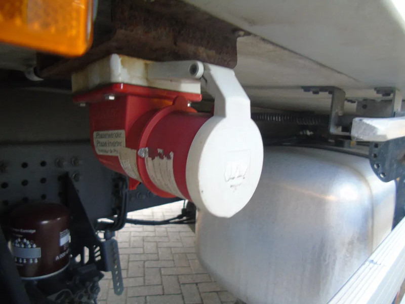 Рефрижератор Mercedes-Benz Antos 1932 + EURO 6 + CARRIER + LIFT: фото 7