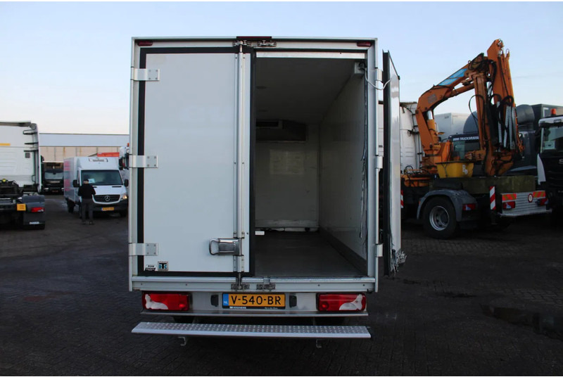 Mercedes-Benz Sprinter 316 + THERMO KING - Фургон-рефрижератор: фото 4 Mercedes-Benz Sprinter 316 + THERMO KING - Фургон-рефрижератор: фото 4