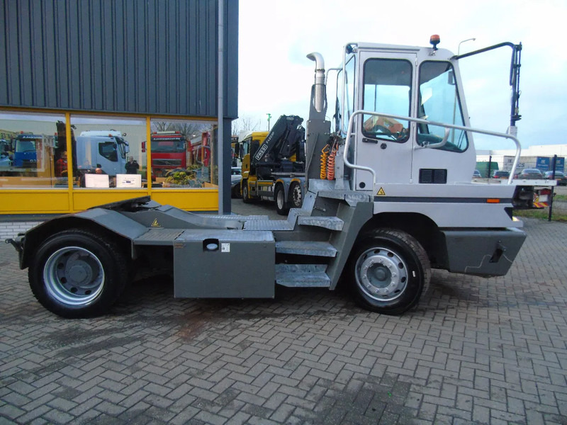 Terberg YT 182 fully funtion + perfect - Терминальный тягач: фото 2 Terberg YT 182 fully funtion + perfect - Терминальный тягач: фото 2