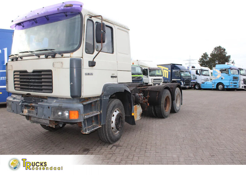 MAN F 26.364 + 6X4 + BIG AXLE + EURO 2 + MANUAL - Тягач: фото 1 MAN F 26.364 + 6X4 + BIG AXLE + EURO 2 + MANUAL - Тягач: фото 1