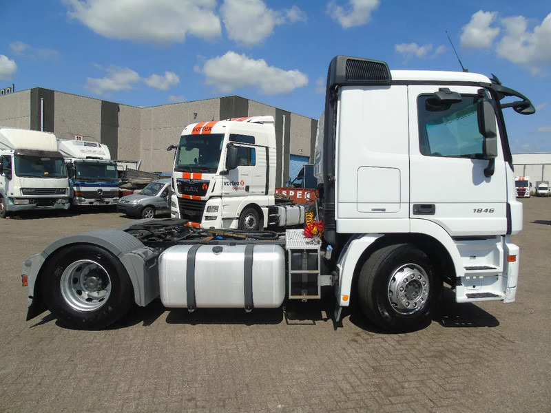 Mercedes-Benz Actros 1846 + RETARDER + EURO 5 + MP3 + 2 PEDALS + PTO - Тягач: фото 4 Mercedes-Benz Actros 1846 + RETARDER + EURO 5 + MP3 + 2 PEDALS + PTO - Тягач: фото 4