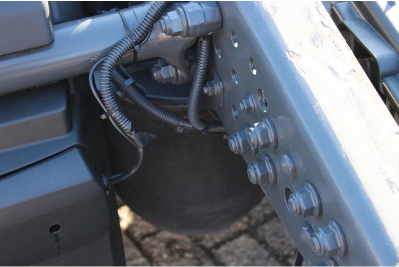 Тягач Mercedes-Benz Actros 1936 + EURO 6: фото 10 Тягач Mercedes-Benz Actros 1936 + EURO 6: фото 10