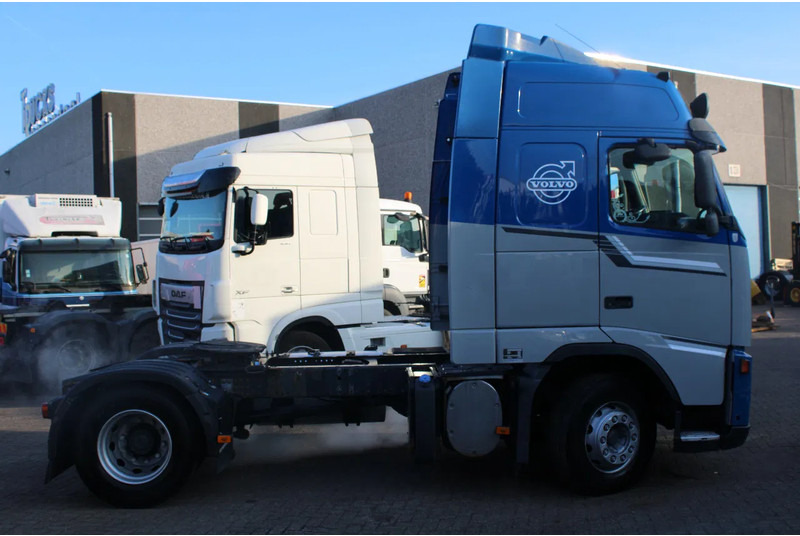 Volvo FH 12.440 + xl cab + manual + EURO 5 - Тягач: фото 2 Volvo FH 12.440 + xl cab + manual + EURO 5 - Тягач: фото 2