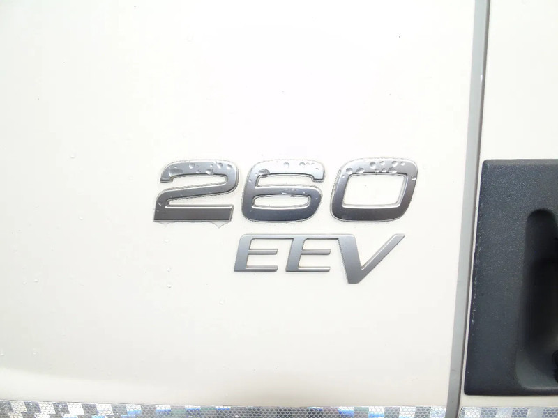 Грузовик с закрытым кузовом Volvo FE 260 EEV + EURO 5 + 19T + LIFT: фото 12