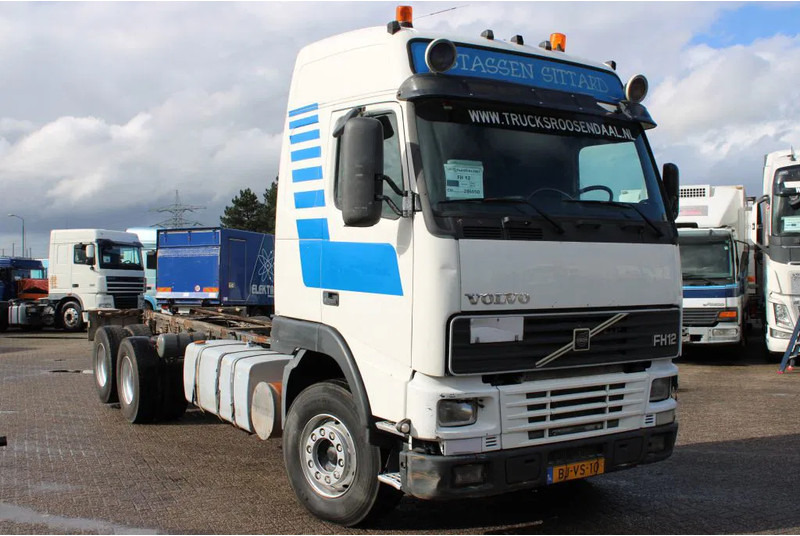 Volvo FH 12.420 + Euro 2 + 6x2 + Manual - Грузовик-шасси: фото 3 Volvo FH 12.420 + Euro 2 + 6x2 + Manual - Грузовик-шасси: фото 3