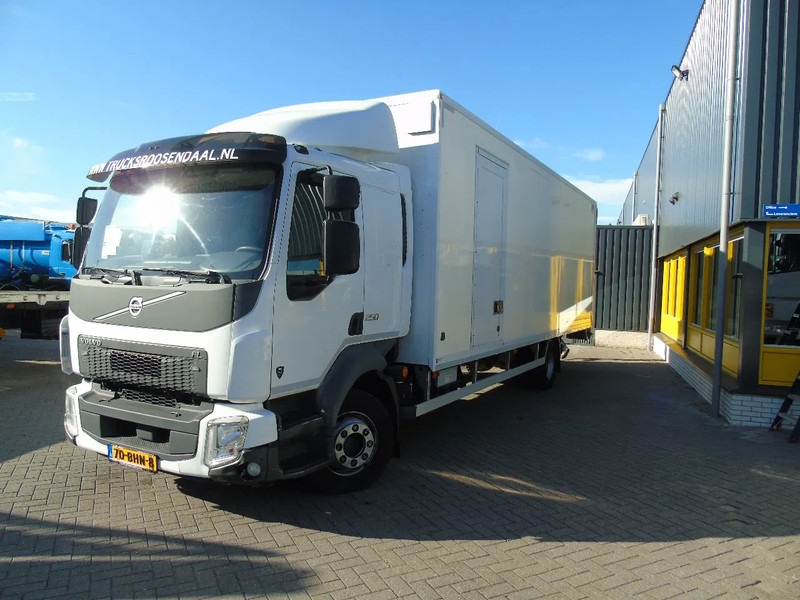 Volvo FL 250 + euro 6 + lift + 12T - Грузовик с закрытым кузовом: фото 2 Volvo FL 250 + euro 6 + lift + 12T - Грузовик с закрытым кузовом: фото 2