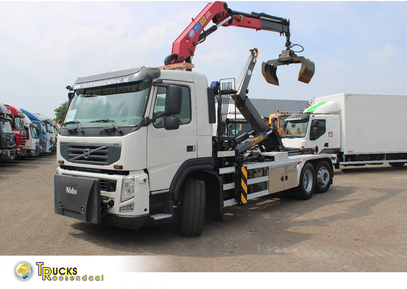 Volvo FM 330 + HMF 1035 + HOOKSYTEM HYVA + EURO 5 + 6X2 - Автоманипулятор: фото 1 Volvo FM 330 + HMF 1035 + HOOKSYTEM HYVA + EURO 5 + 6X2 - Автоманипулятор: фото 1