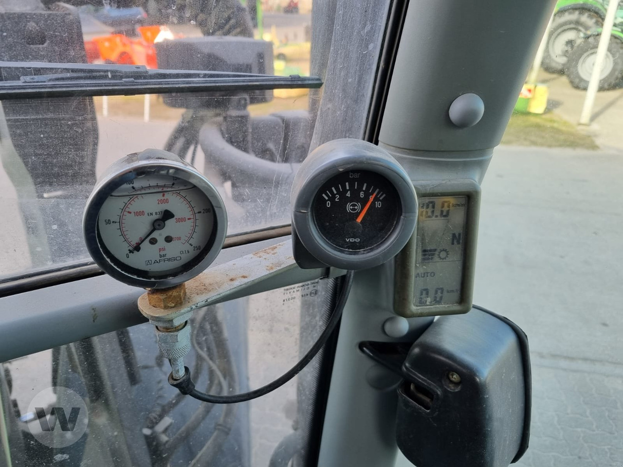 Deutz Agrotron TTV 620 - Трактор: фото 3 Deutz Agrotron TTV 620 - Трактор: фото 3