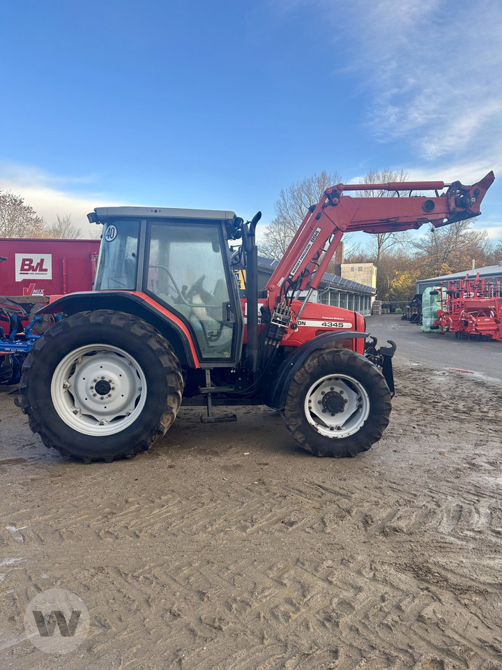 Massey Ferguson 4345 - Трактор: фото 1 Massey Ferguson 4345 - Трактор: фото 1