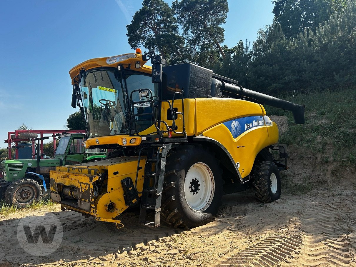 New Holland CR 9070 ELEV - Трактор: фото 3 New Holland CR 9070 ELEV - Трактор: фото 3