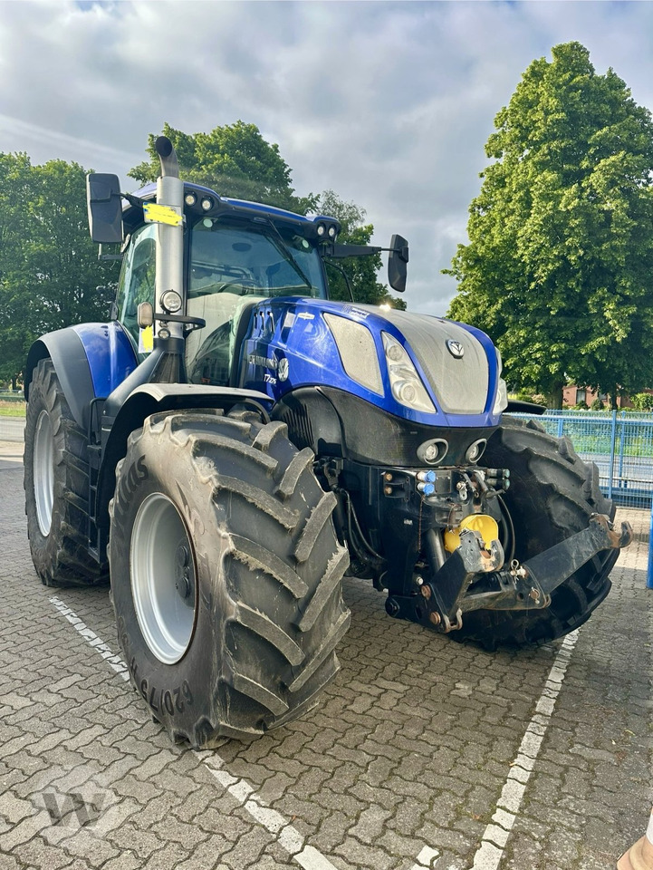New Holland T 7.270 AC - Трактор: фото 2 New Holland T 7.270 AC - Трактор: фото 2