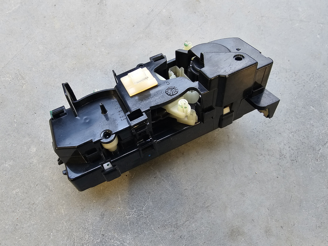 MERCEDES-BENZ ATEGO EURO 6 / HEATER PANEL / A9678200197 - Отопление/ Вентиляция: фото 4 MERCEDES-BENZ ATEGO EURO 6 / HEATER PANEL / A9678200197 - Отопление/ Вентиляция: фото 4