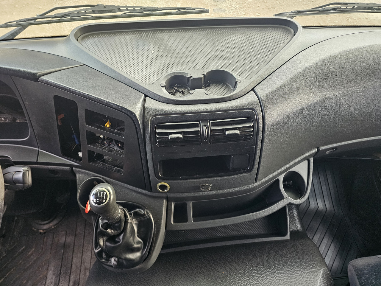 MERCEDES-BENZ ATEGO MP4 EURO 6 / DASHBOARD - RHD to LHD SWITCH SET - Приборная панель: фото 4 MERCEDES-BENZ ATEGO MP4 EURO 6 / DASHBOARD - RHD to LHD SWITCH SET - Приборная панель: фото 4