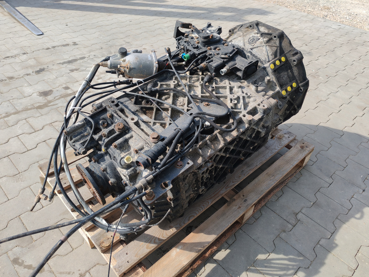 RENAULT DXI / ZF NEW ECOSPLIT 16S2220 TD / MANUAL / DELIVERY - Коробка передач: фото 5 RENAULT DXI / ZF NEW ECOSPLIT 16S2220 TD / MANUAL / DELIVERY - Коробка передач: фото 5