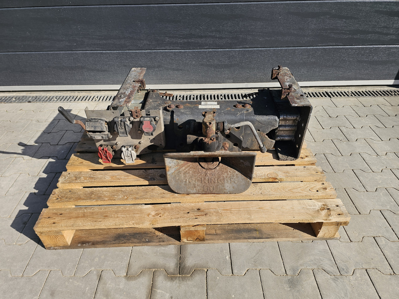 VOLVO FH FM / ROCKINGER TRAILER COUPLING / COMPLETE - Седло: фото 2 VOLVO FH FM / ROCKINGER TRAILER COUPLING / COMPLETE - Седло: фото 2