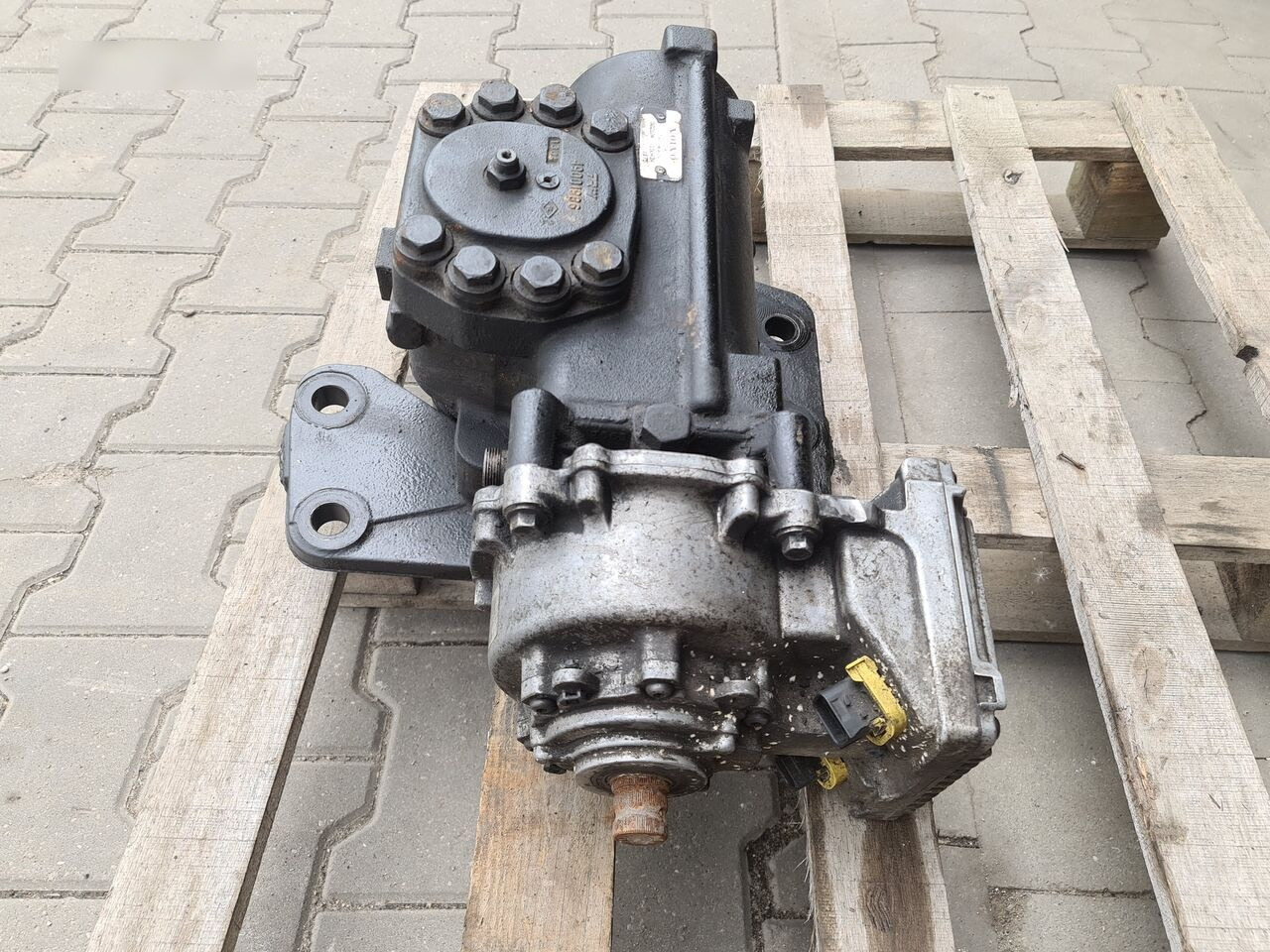 Volvo FH4 ELEKTRYCZNE WSPOMAGANIE ELECTRIC COLUMN Volvo FH4 - Рулевая колонка для Грузовиков: фото 2 Volvo FH4 ELEKTRYCZNE WSPOMAGANIE ELECTRIC COLUMN Volvo FH4 - Рулевая колонка для Грузовиков: фото 2