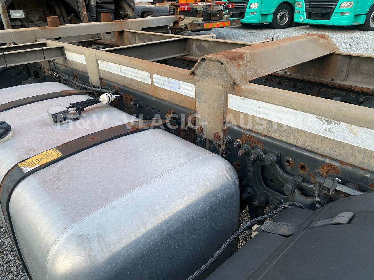 Грузовик-контейнеровоз/ Сменный кузов Mercedes-Benz 2542: фото 17 Грузовик-контейнеровоз/ Сменный кузов Mercedes-Benz 2542: фото 17