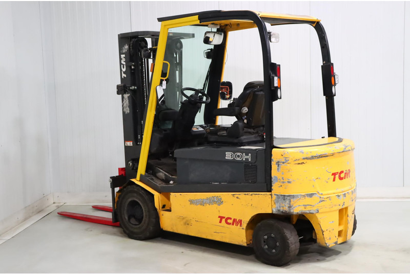 UniCarriers G1Q2L30H - Электропогрузчик: фото 4 UniCarriers G1Q2L30H - Электропогрузчик: фото 4