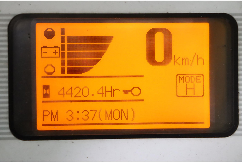 Электропогрузчик UniCarriers G1Q2L30H: фото 9 Электропогрузчик UniCarriers G1Q2L30H: фото 9