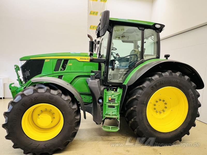 John Deere 6R 215 - Трактор: фото 4 John Deere 6R 215 - Трактор: фото 4