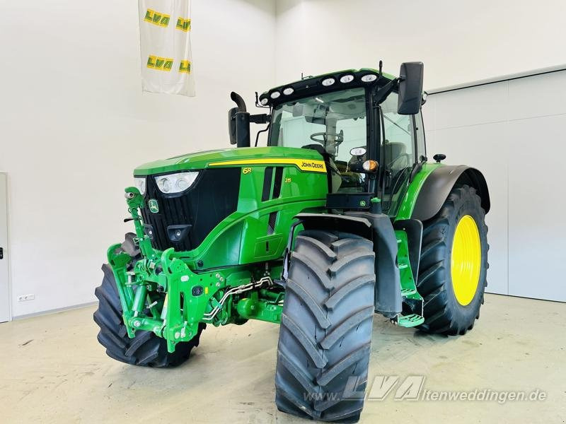 John Deere 6R 215 - Трактор: фото 1 John Deere 6R 215 - Трактор: фото 1