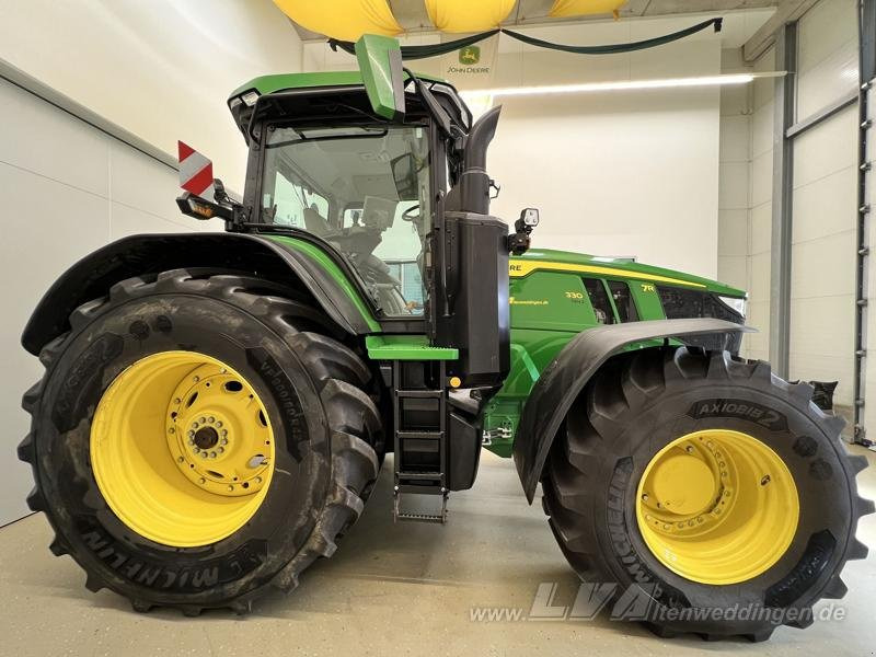 John Deere 7R 330 - Трактор: фото 4 John Deere 7R 330 - Трактор: фото 4