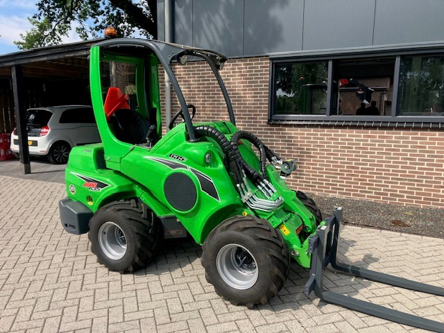 Новый Компактный фронтальный погрузчик AVANT 635i TDL+: фото 7 Новый Компактный фронтальный погрузчик AVANT 635i TDL+: фото 7