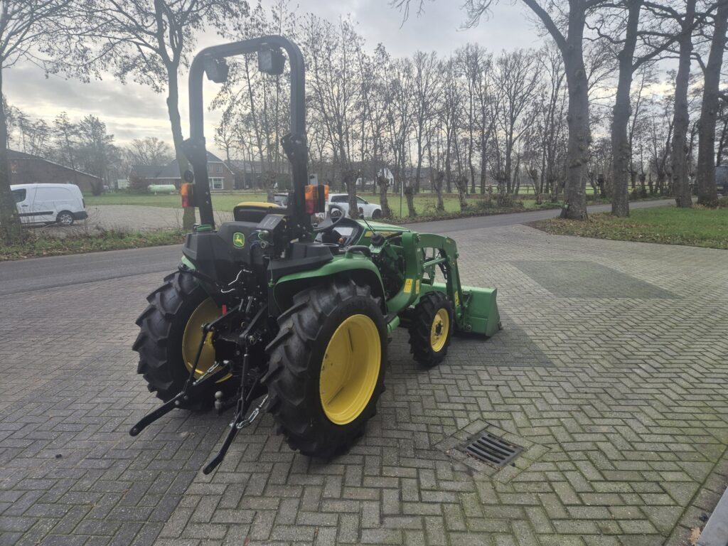 JOHN DEERE 3038 - Минитрактор: фото 4 JOHN DEERE 3038 - Минитрактор: фото 4