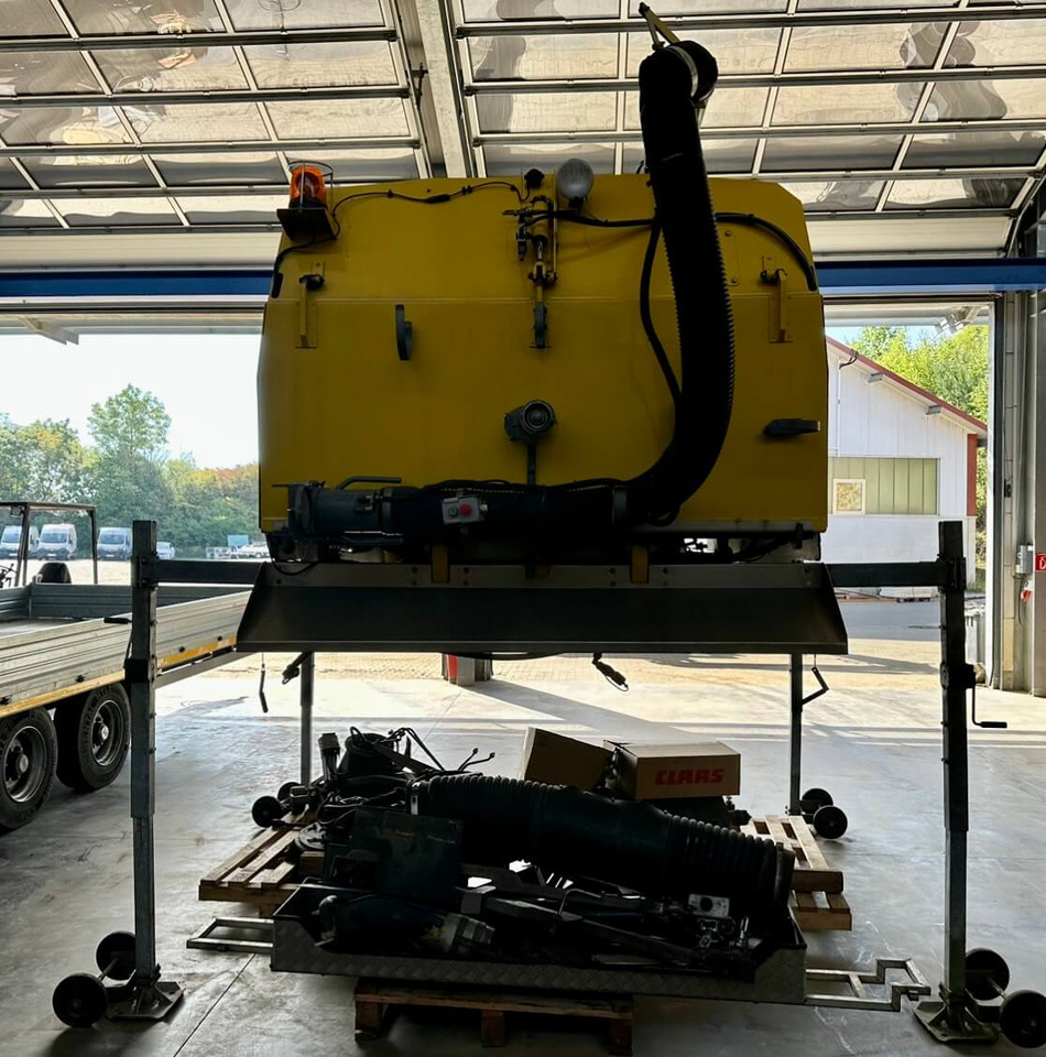 Unimog Aufbaukehrmaschine Trilety SK-370 - Подметально-уборочная машина: фото 5 Unimog Aufbaukehrmaschine Trilety SK-370 - Подметально-уборочная машина: фото 5