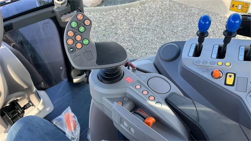 Deutz-fahr Agrotron 6205G New and Unused tractor - Трактор: фото 4 Deutz-fahr Agrotron 6205G New and Unused tractor - Трактор: фото 4