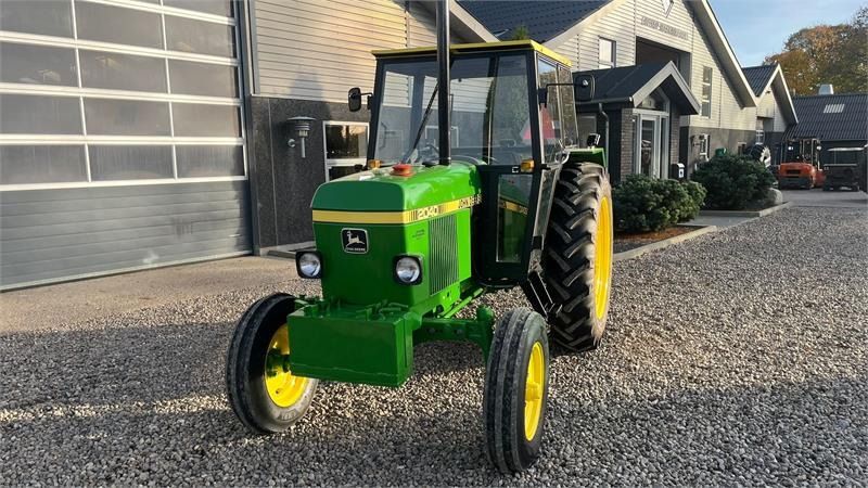 John Deere 2040 Med nye dæk hele vejen rundt - Трактор: фото 3 John Deere 2040 Med nye dæk hele vejen rundt - Трактор: фото 3