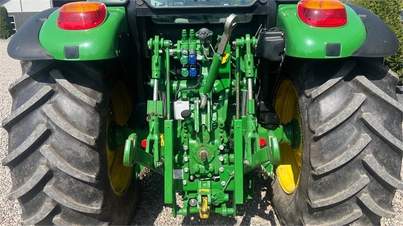 John Deere 5115M Med frontlæsser, som ny - Трактор: фото 4 John Deere 5115M Med frontlæsser, som ny - Трактор: фото 4