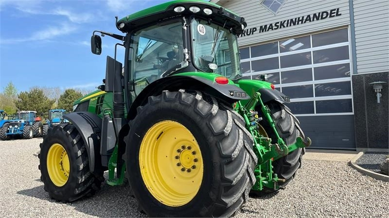 John Deere 7230R Med frontlift. Stor stærk traktor til små pe - Трактор: фото 3 John Deere 7230R Med frontlift. Stor stærk traktor til små pe - Трактор: фото 3