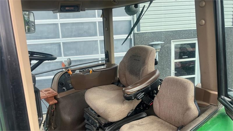 Трактор John Deere 8230 Med frontlift: фото 6