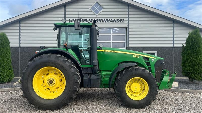 Трактор John Deere 8230 Med frontlift: фото 8