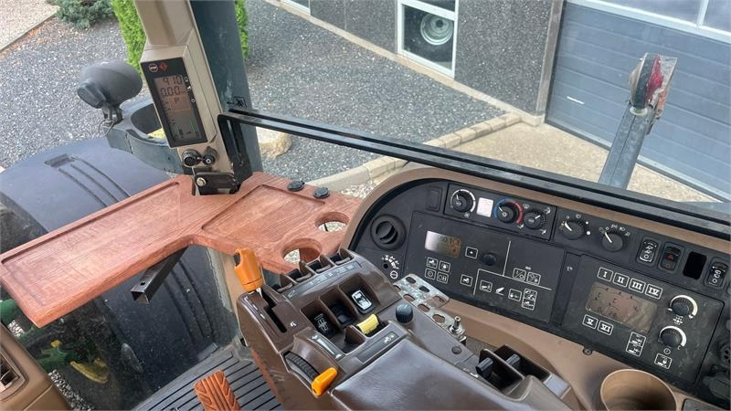 Трактор John Deere 8230 Med frontlift: фото 7