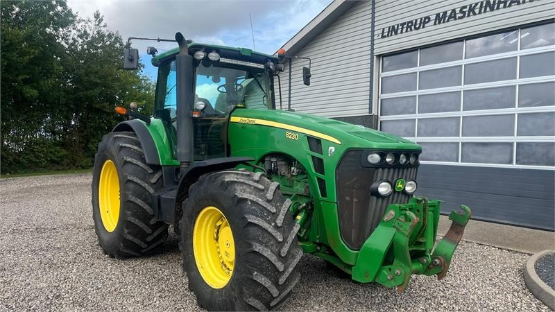 Трактор John Deere 8230 Med frontlift: фото 17