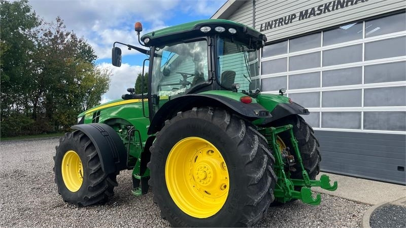 John Deere 8260R  - Трактор: фото 3 John Deere 8260R  - Трактор: фото 3