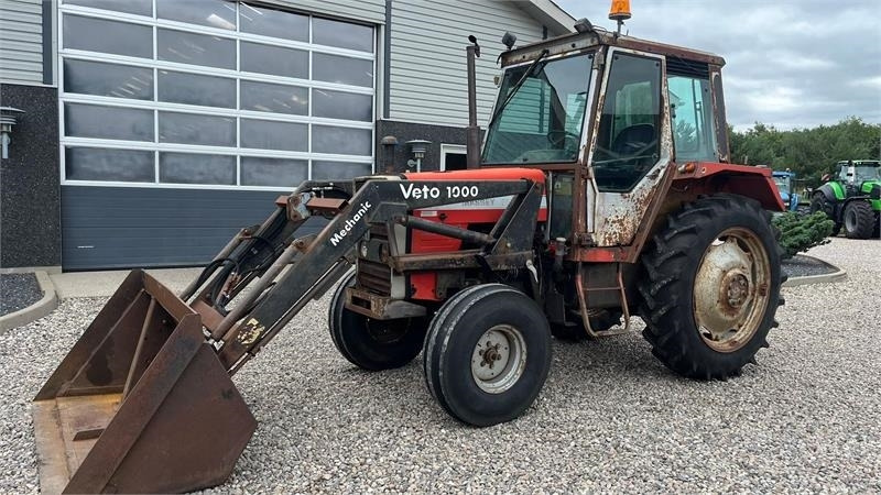 Massey Ferguson 690 Speedshift med frontlæsser - Трактор: фото 2 Massey Ferguson 690 Speedshift med frontlæsser - Трактор: фото 2
