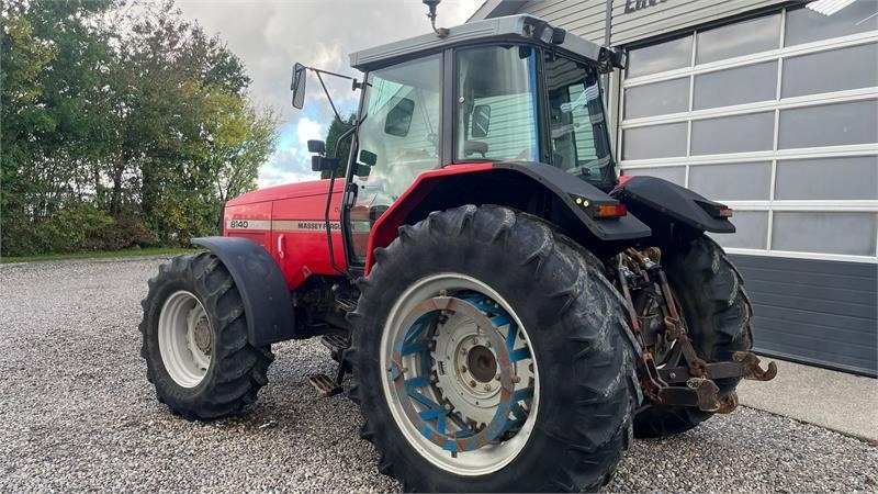 Massey Ferguson 8140 Dyna Shift - Трактор: фото 3 Massey Ferguson 8140 Dyna Shift - Трактор: фото 3