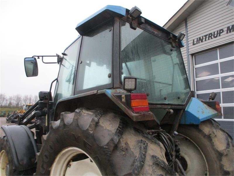 Трактор New Holland 7740 SLE Turbo Med frontlæsser og frontlift.: фото 10