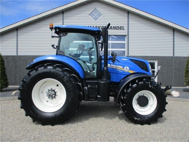 New Holland T7.230 AutoCommand, meget velholdt traktor - Трактор: фото 2 New Holland T7.230 AutoCommand, meget velholdt traktor - Трактор: фото 2
