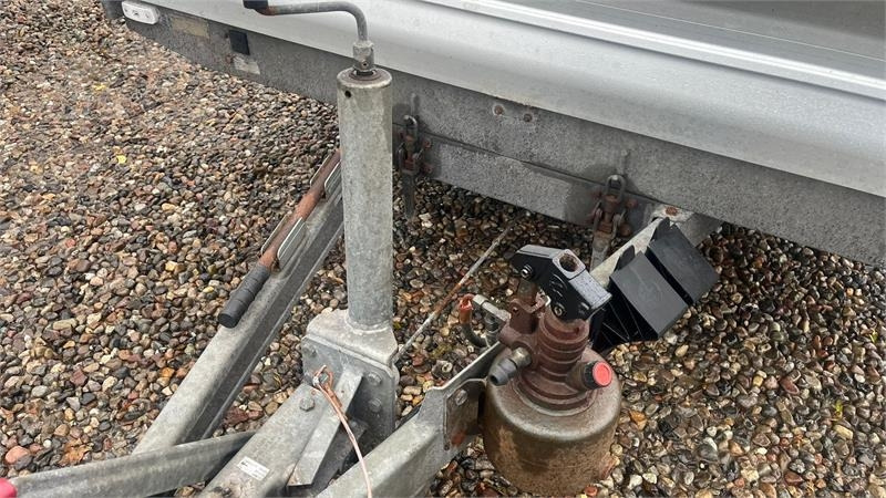 Selandia Maskintrailer med vip og rampe med hydrau - Прицеп бортовой/ Платформа: фото 4 Selandia Maskintrailer med vip og rampe med hydrau - Прицеп бортовой/ Платформа: фото 4